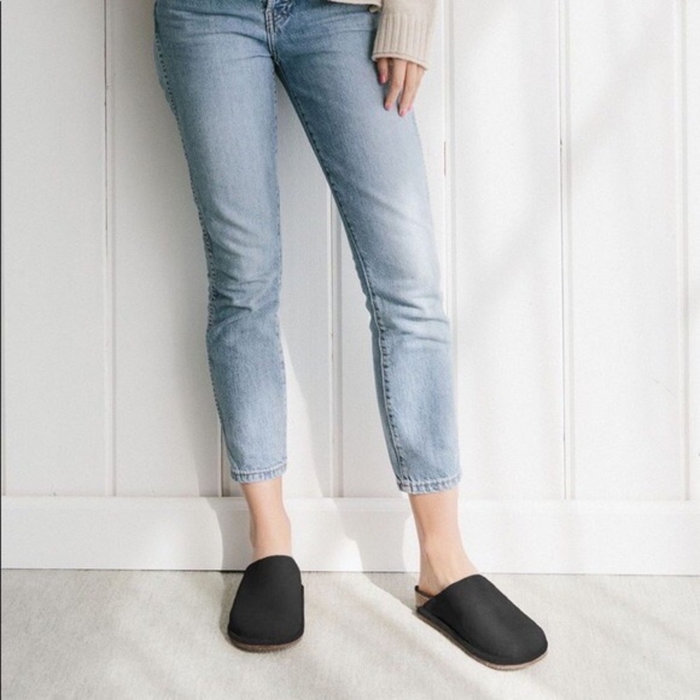 Jenni Kanye Black Oiled Leather Moc Clog 37